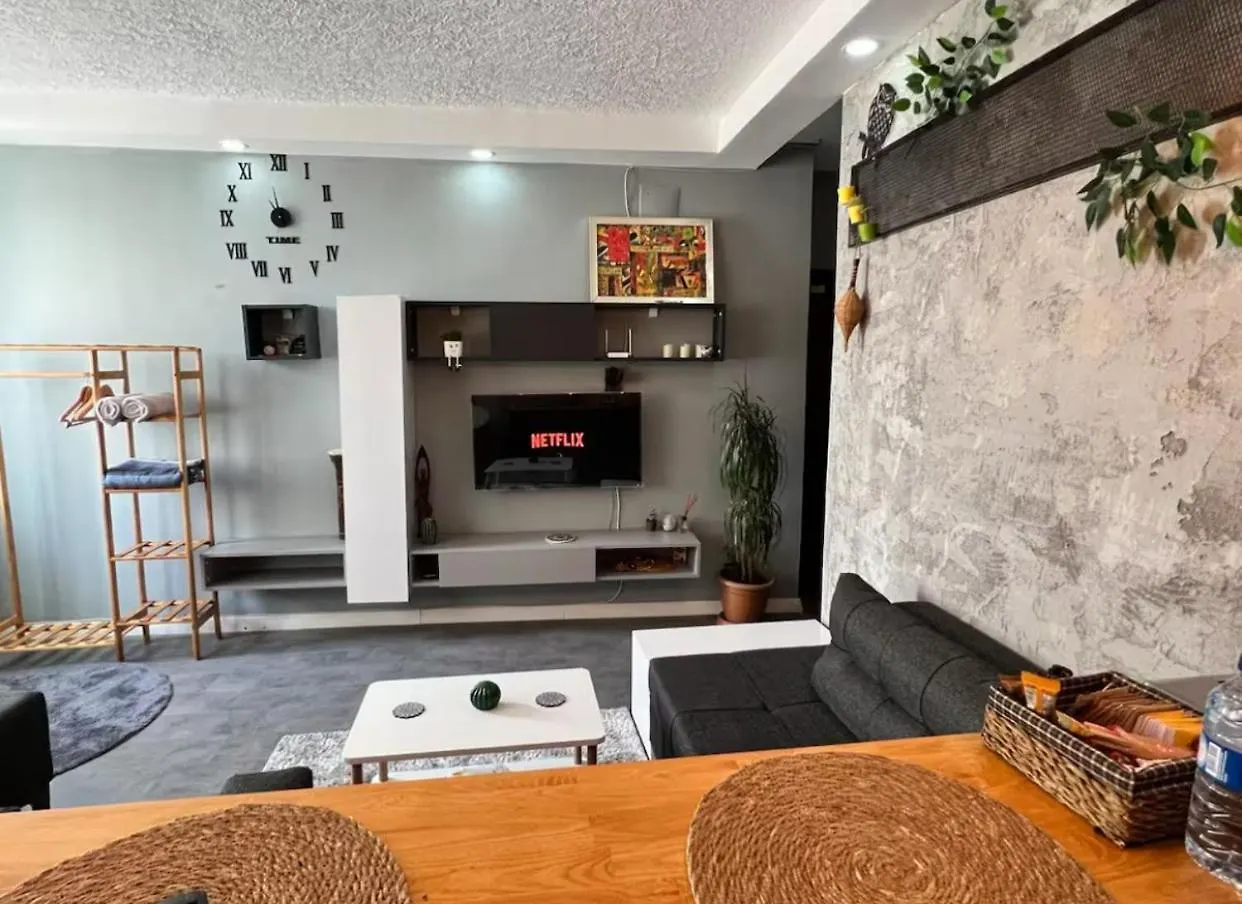Jacuzzi House In The Most Central Loc Of Анталья Апартаменты