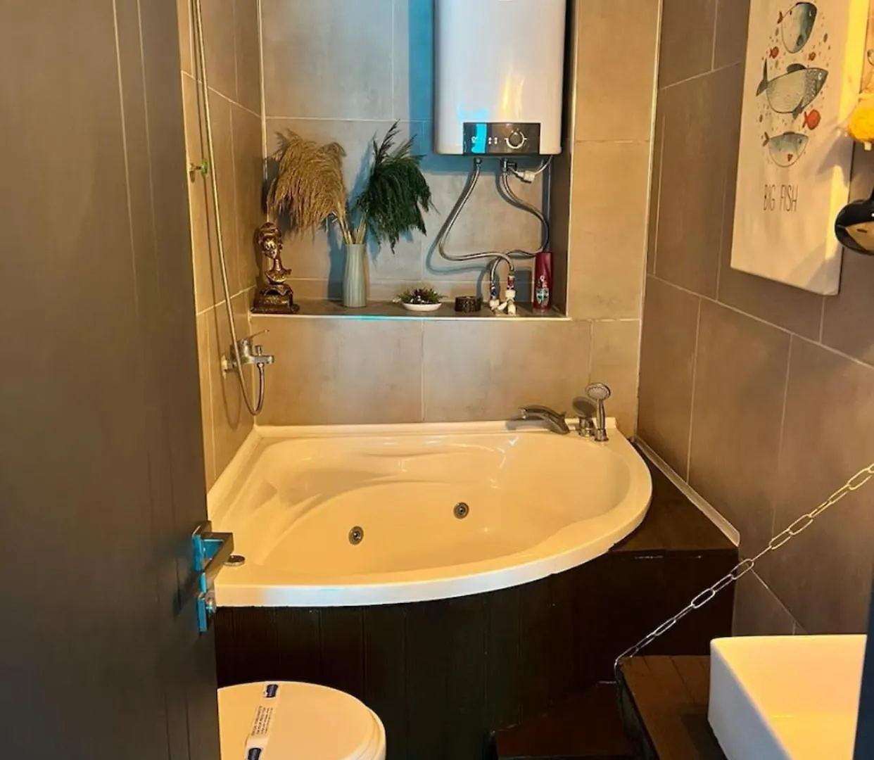 Jacuzzi House In The Most Central Loc Of Antalya